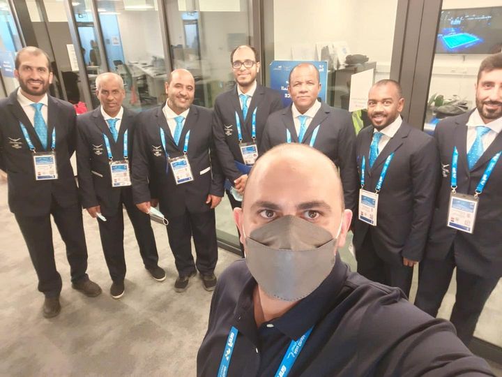 حكام الامارات قبل لحظات من انطلاق حفل افتتاح بطولة العالم للسباحة ابوظبي 2021