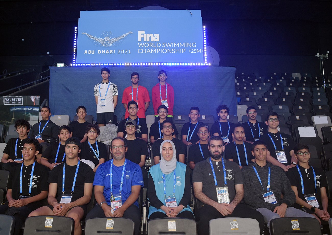 رسالة بكل الألوان من فريق سباحي «تراث الإمارات»