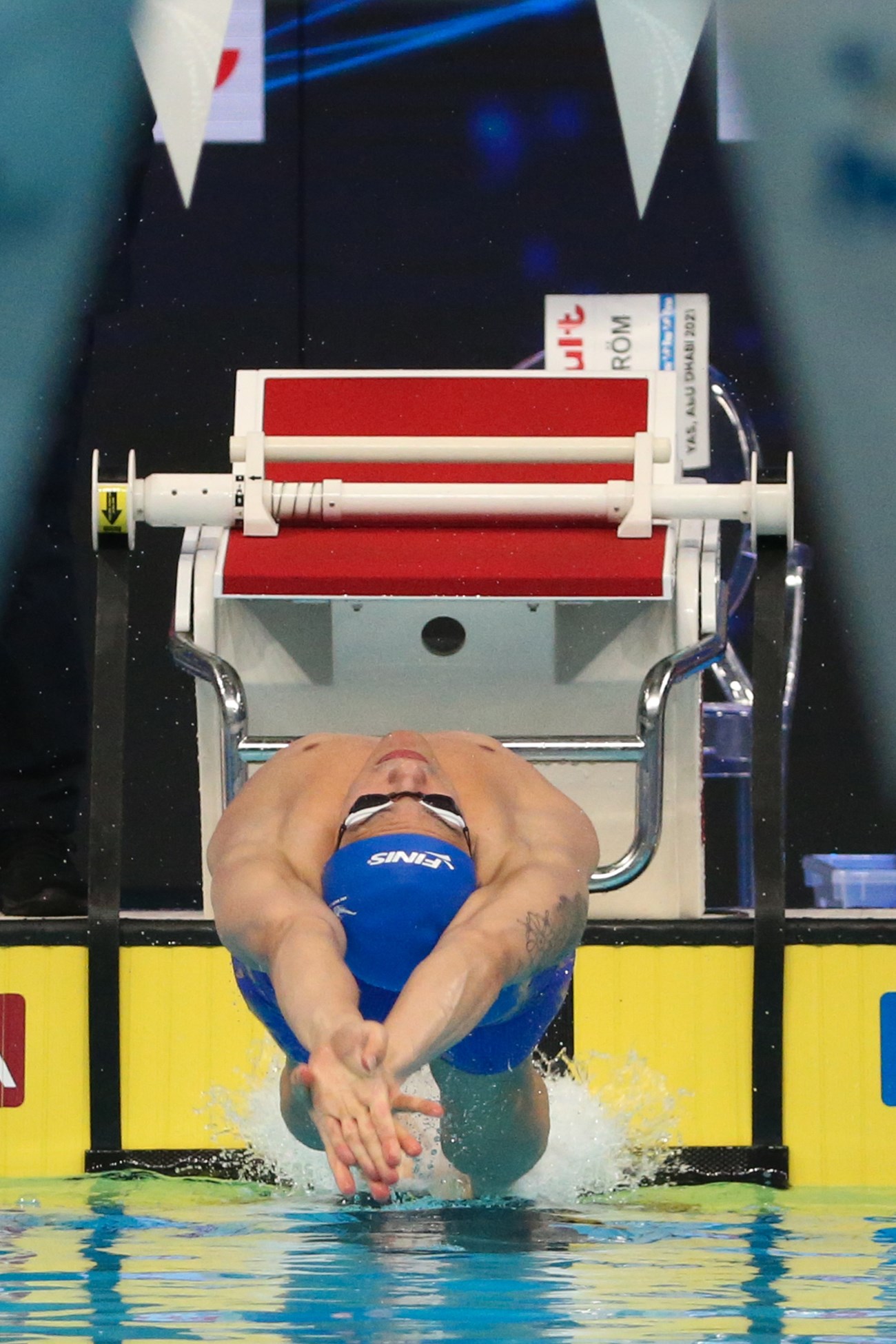 صدارة رومانية- استرالية لانطلاقة «الغطس العالي»