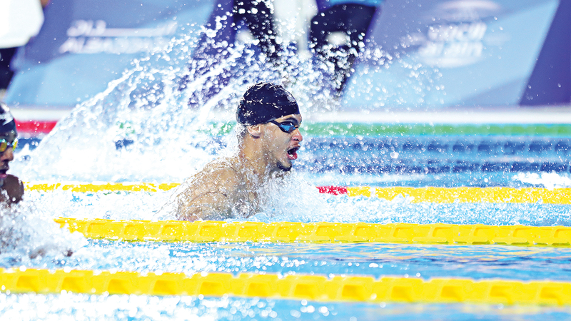 23 جزءاً من الثانية تفصل المطروشي عن تحقيق إنجاز للسباحة الإماراتية