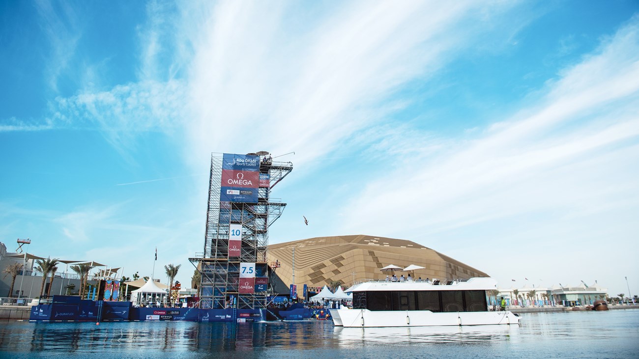 إفلاند تتصدر «الغطس العالي» من ارتفاع 20 متراً